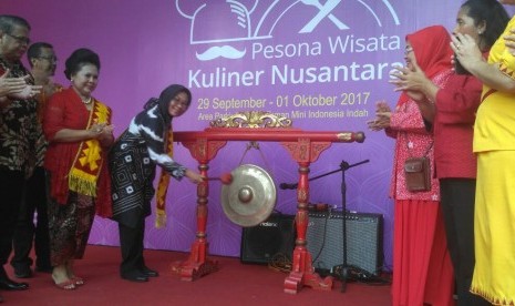 Pembukaan acara Pesona Wisata Kuliner Nusantara (PWKN) 2017 di kawasan Taman Mini Indonesia Indah (TMII) Jakarta-Timur Jumat (29/9).