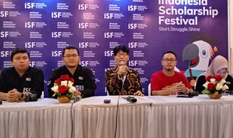 Pembukaan International Scholarship Festival (ISF) 2019 oleh Rektor Universitas Muhammadiyah Yogyakarta (UMY), Gunawan Budiyanto, di Sportorium UMY, Bantul, DIY.