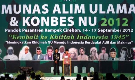 Pembukaan Munas dan Konferensi Besar NU 2012 di Pesantren Kempek, Palimanan, Cirebon,Sabtu (15/9).