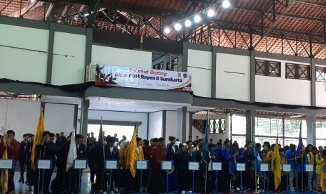 Pembukaan Pekan Olahraga Mahasiswa (POM) Rayon II 2019 di GOR Universitas Muhammadiyah Surakarta (UMS), Pabelan, Kartasura, Kabupaten Sukoharjo, Jawa Tengah, Senin (22/4). POM Rayon II 2019 diikuti 80 perguruan tinggi se-Solo Raya.