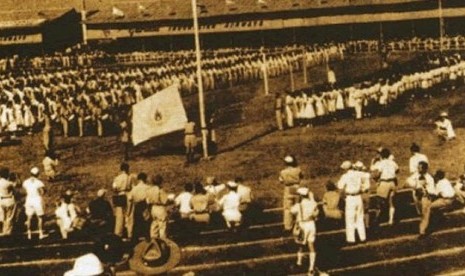 Pembukaan Pekan Olahraga Nasional I 1948 di Stadion Sriwedari Solo