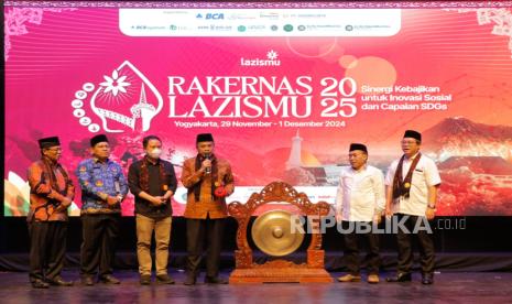 Pembukaan Rapat Kerja Nasional LazisMu di Balai Besar PPMPV Seni dan Budaya, Daerah Istimewa Yogyakarta, Sabtu (30/11/2024).