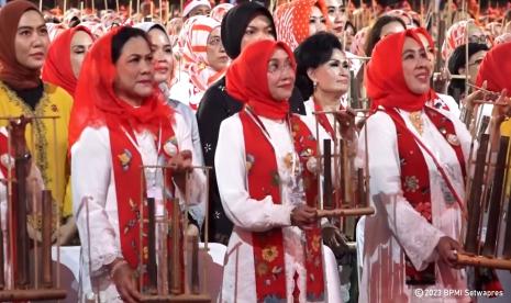 Pemecahan rekor dunia angklung