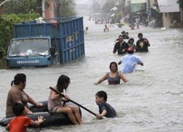 Pemerintah Filipina memperkirakan 195 ribu lebih warga di 38 propinsai terkena dampak terparah dari Topan Nesat