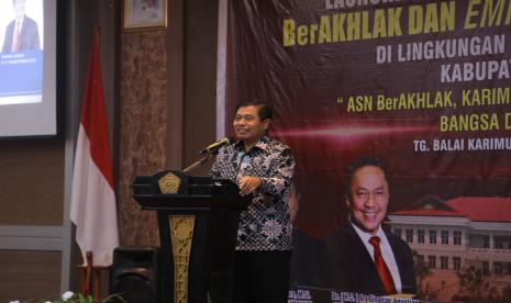 Pemerintah Kabupaten Karimun meresmikan sekaligus internalisasi Core Values ASN BerAKHLAK (Berorientasi pelayanan, Akuntabel, Kompeten, Harmonis, Loyal, Adaptif, Kolaboratif) dan Employer Branding Bangga Melayani Bangsa di lingkupnya.