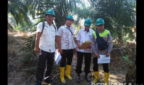 Pemerintah Kabupaten Musi Banyuasin melalui Dinas PUPR dan Dinas Lingkungan Hidup berjibaku turun ke lokasi semburan gas bercampur lumpur akibat ilegal drilling di Dusun I Desa Kaliberau Kecamatan Bayung Lencir.