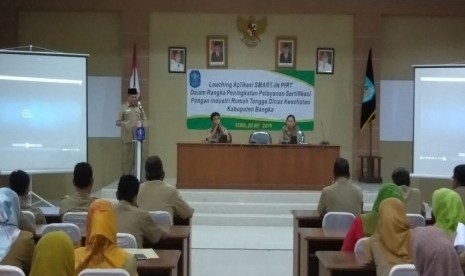 Pemerintah Kabupaten (Pemkab) Bangka melalui Dinas Kesehatan meluncurkan aplikasi online dengan nama sistem, modern, akuntabel, responsif, terpadu (SMART) perizinan pangan industri rumah tangga (IN PIRT). 