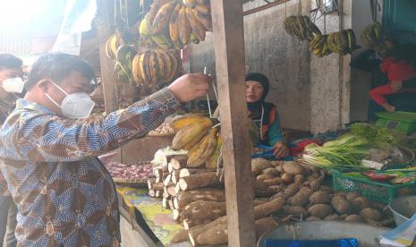 Pemerintah Kabupaten (Pemkab) Garut memastikan ketersediaan sembilan bahan pokok (sembako) menjelang Ramadhan dalam kondisi aman. Harga sembako juga dinilai masih dalam batas wajar.