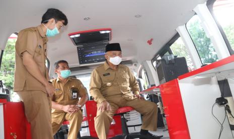 Pemerintah Kabupaten (Pemkab) Malang meluncurkan program layanan PLAT N di Kepanjen, Kabupaten Malang, Senin (14/12). Inovasi ini ditargetkan mampu memberikan pelayanan yang menjangkau hingga ke pelosok desa