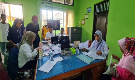 Pemerintah Kabupaten (Pemkab) Serang melalui Dinas Kependudukan dan Pencatatan Sipil (Disdukcapil) terus memaksimalkan dan mendekatkan pelayanan administrasi kependudukan (adminduk).