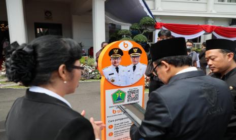 Pemerintah Kota (Pemkot) Malang melalui Dinas Perpustakaan Umum dan Arsip Daerah (Dispussipda) meluncurkan inovasi Titik Baca di Balai Kota Malang. Inovasi ini betujuan untuk meningkatkan minat membaca masyarakat Kota Malang.