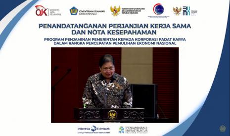 Pemerintah meluncurkan program penjaminan korporasi dalam rangka Pemulihan Ekonomi Nasional (PEN) di Gedung Kementerian Keuangan, Jakarta, Rabu (29/7). Turut hadir dalam acara adalah Menteri Koordinator Bidang Perekonomian Airlangga Hartarto.