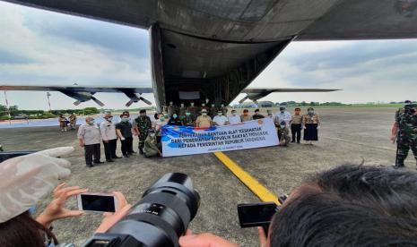 Pemerintah mempercepat pelayanan impor barang keperluan penanggulangan Corona. 