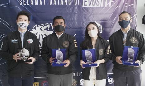 Pemerintah menyambangi Tim Esports kebanggaan Tanah Air, EVOS.