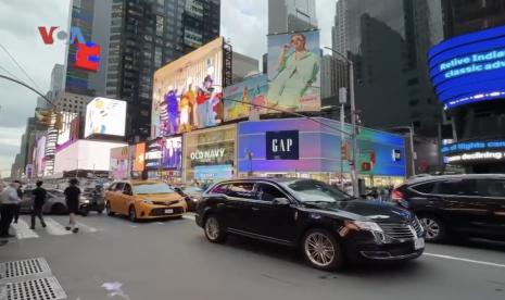 Pemerintah New York mewacanakan bayar uang masuk bagi mobil ke dalam kota sebesar 300 ribu rupiah.