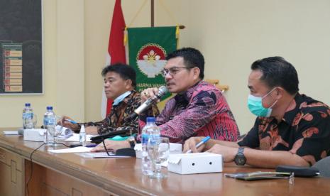  Pemerintah Provinsi Kepulauan Bangka Belitung (Pemprov Babel) memfokuskan diri menyelesaikan permasalahan tumpang tindih pemanfaatan ruang pada kegiatan kick off meeting, Kamis (10/12). 