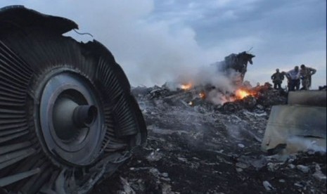  Pemerintah Rusia menolak bertanggung jawab atas tragedi MH17.