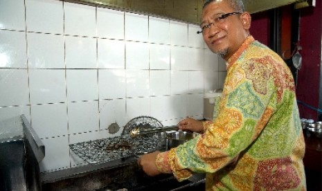 Pemilik Ayam Bakar Wong Solo, Puspo Wardoyo