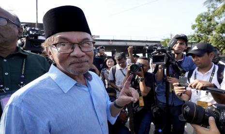 Anwar Ibrahim.