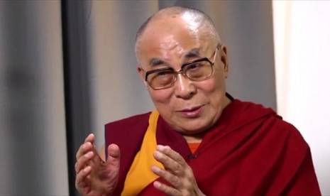 Pemimpin spiritual Dalai Lama meminta tak pukul rata umat Islam di Prancis sebagai brutal