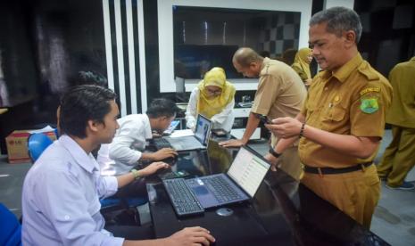 Pemkab Musi Banyuasin (Muba) melalui Dinas Kependudukan dan Catatan Sipil terus gencar dalam menindaklanjuti penerapan Identitas Kependudukan Digital (IKD) sebagai pengganti KTP elektronik. 