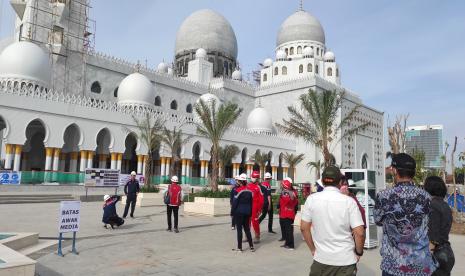 Masjid Raya Sheikh Zayed atau masjid putih, Rabu (19/10/2022).