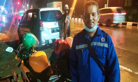 Pemudik asal Pluit Jakarta Utara, Supanto (46 tahun) mengaku dendam karena dua tahun belakangan tidak bisa mudik ke kampung halamannya. Tahun ini, ia nekat mudik menggunakan motor dan berangkat dari Pluit dengan tujuan ke Kebumen pada Kamis (28/4/2022).