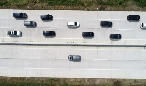 Pemudik mulai memadati tol Trans Jawa