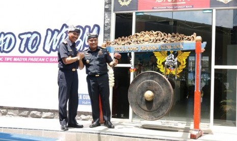 Pemukulan Gong oleh Kepala Kantor Bea Cukai Banyuwangi menjadi tanda telah dicanangkannya WBK/WBBM