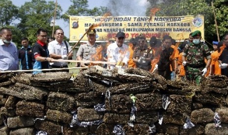 Pemusnahan barang bukti narkoba.