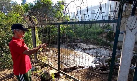 Penampakan kolam lele di kolong rel Kereta Cepat Jakarta Bandung.