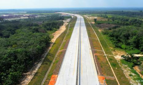 Penampakan Tol Pekanbaru-Bangkinang sepanjang 40 kilometer.