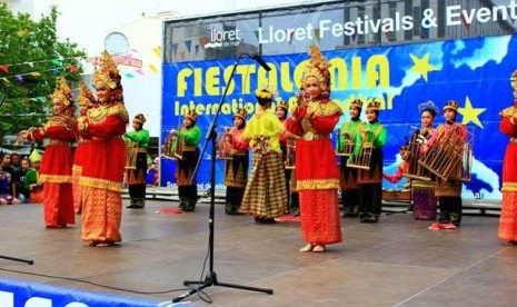 penampilan siswa al iklhas cipete dengan tari tradisional di spanyol yang mengharumkan Indonesia