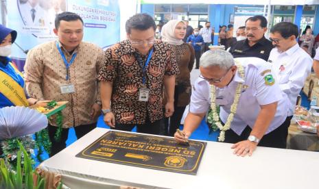 Penandatanganan kerja sama SGM Eksplor dengan PT Indomarco Prismatama (Indomaret) untuk menyalurkan bantuan pendidikan berupa renovasi bangunan sekolah dan beasiswa bagi siswa-siswi Sekolah Dasar di 20 kabupaten/ kota di Indonesia. 