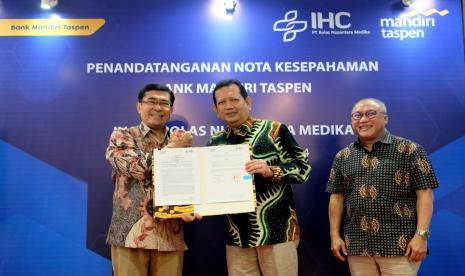 Penandatanganan MoU antara Bank Mandiri Taspen dan IHC PT Rolas Nusantara, di Jakarta, Kamis (26/9/2024).