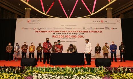  penandatanganan perjanjian kredit Sindikasi BPD SI tersebut disaksikan oleh Direktur Utama Bank DKI, Fidri Arnaldy, Direktur Keuangan Bank DKI, Romy Wijayanto, Direktur Keuangan IKPP, Kurniawan Yuwono serta perwakilan Direksi masing-masing BPD di Jakarta, Senin (15/11).