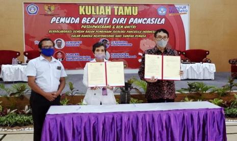 Penandatangananan Nota Kesepahaman PUSDIWABANG UNITRI dengan BPIP di GOR UNITRI.