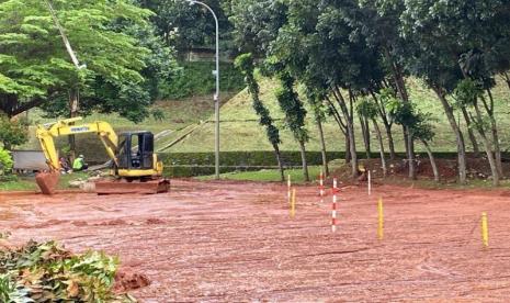 Penanganan tanah bergerak di area istirahat KM101 Tol Cipali.