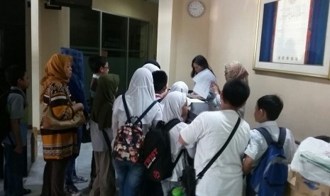 Pendaftaran peserta Republika Fun Science di kantor Republika, Sabtu (3/9).