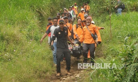  Pendaki asal Slovakia Andrey Voytech (39 tahun), yang hilang di gunung Merbabu pada Jum'at  (30/3), akhirnya ditemukan oleh tim SAR gabungan pada sabtu (7/4).