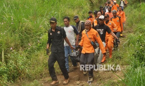  Pendaki asal Slovakia Andrey Voytech (39 tahun), yang hilang di gunung Merbabu pada Jum'at  (30/3), akhirnya ditemukan oleh tim SAR gabungan pada sabtu (7/4).