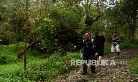 Musim kemarau umumnya disukai untuk aktivitas pendakian gunung karena tidak terganggu hujan.