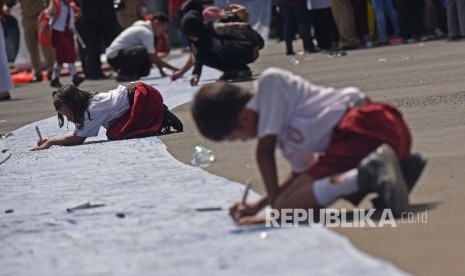 Pendidikan/Ilustrasi. Pengelolaan sekolah swasta di Indonesia masih disamaratakan dengan negeri