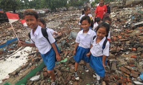 Pendidikan untuk anak-anak tak mampu merupakan salah satu masalah sosial (ilustrasi).