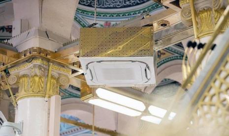 Pendingin udara atau AC di Masjid Nabawi, Madinah, Arab Saudi. Cara Pengelola Masjid Nabawi Lindungi Jamaah dari Cuaca Panas