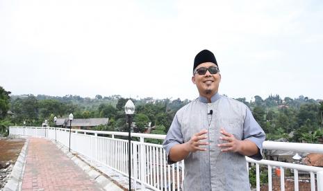 Pendiri Askar Kauny Ustadz dan Metode Kauny Bobby Herwibowo Lc.