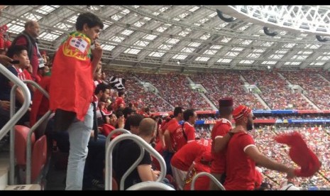 Pendukung Maroko di Stadion Luzhniki, Moskow, Rusia, Rabu (20/6).