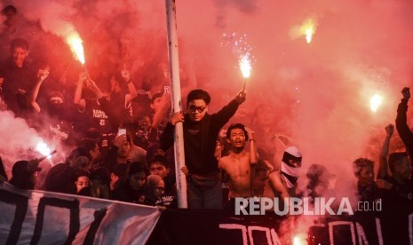 Pendukung Persib Bandung, bobotoh. 