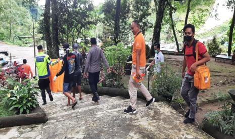 Penemuan potongan tubuh manusia di Grojogan Sewu.