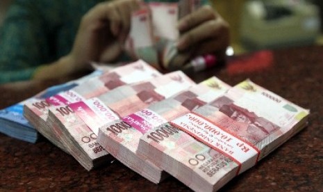 Penentuan upah minimum sebuah daerah sangat bergantung pada beberapa faktor, sesuai kondisi daerah masing-masing.